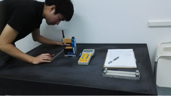 大理石平臺(tái)的精度、平行度對(duì)比